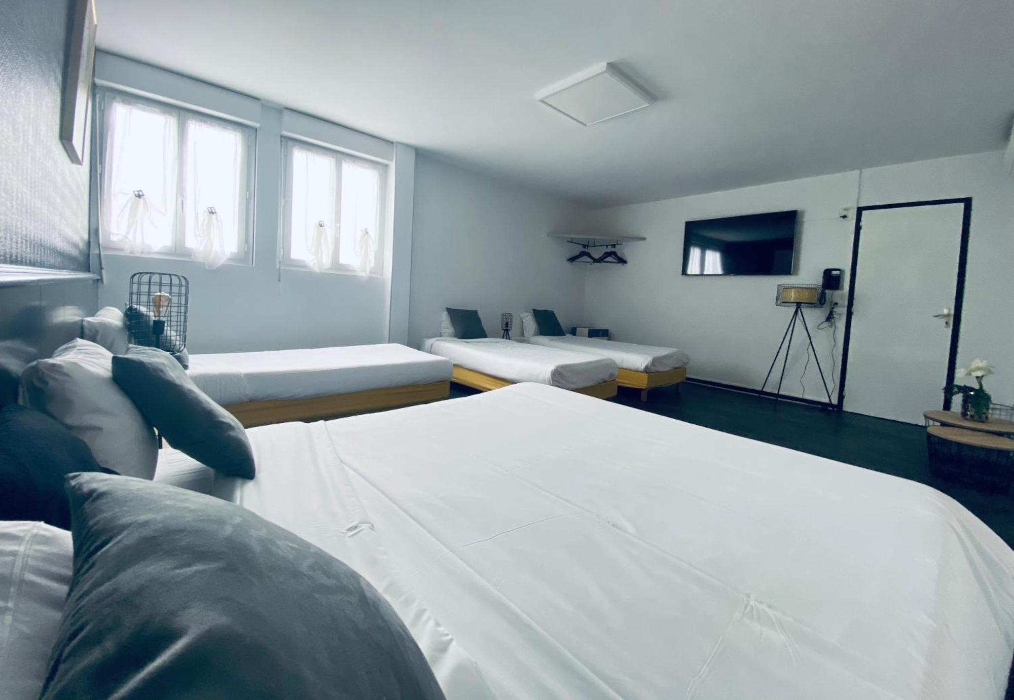 Hotel Air-Lane Saint-Léger-sous-Brienne Esterno foto